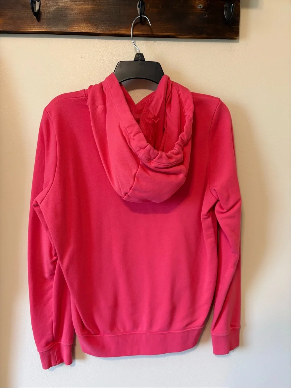 Nike Women’s Raspberry Pink Pullover Hoodie